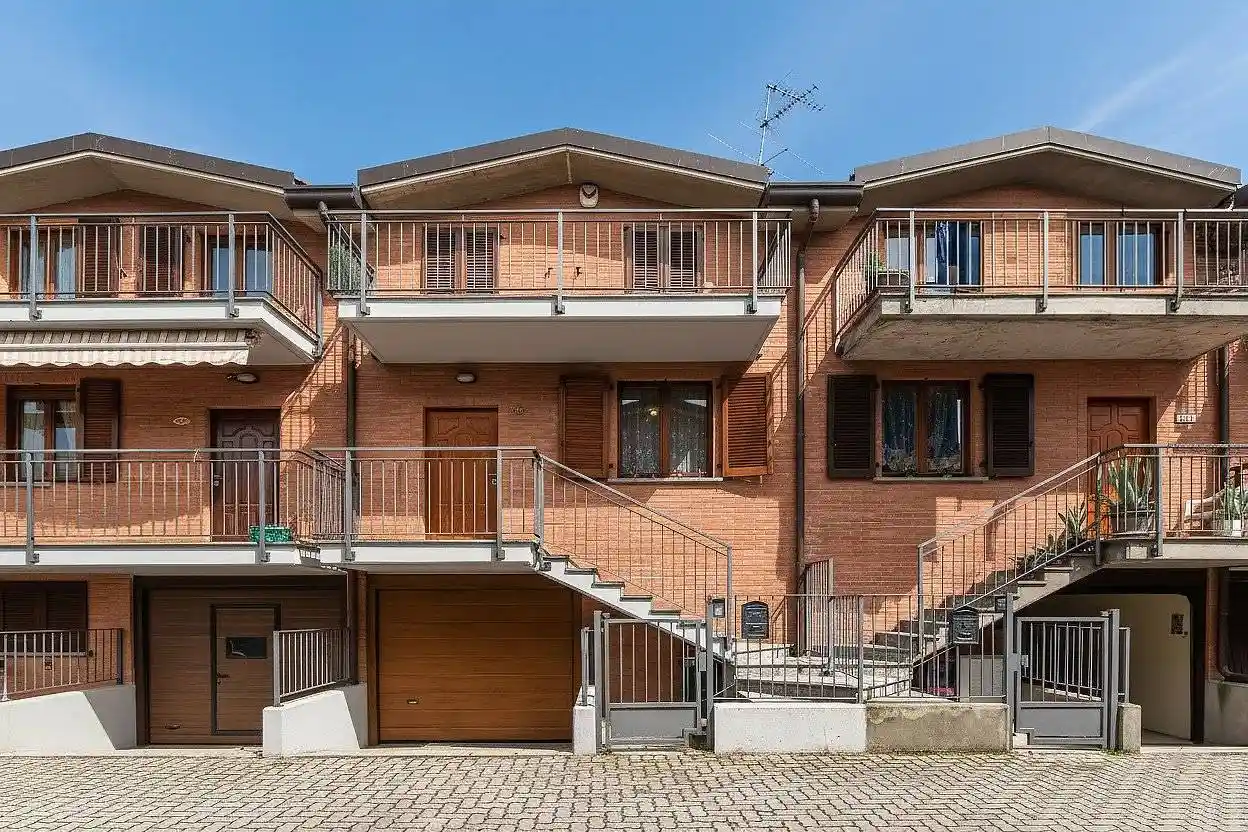 Villetta a schiera in vendita a Lonate Ceppino