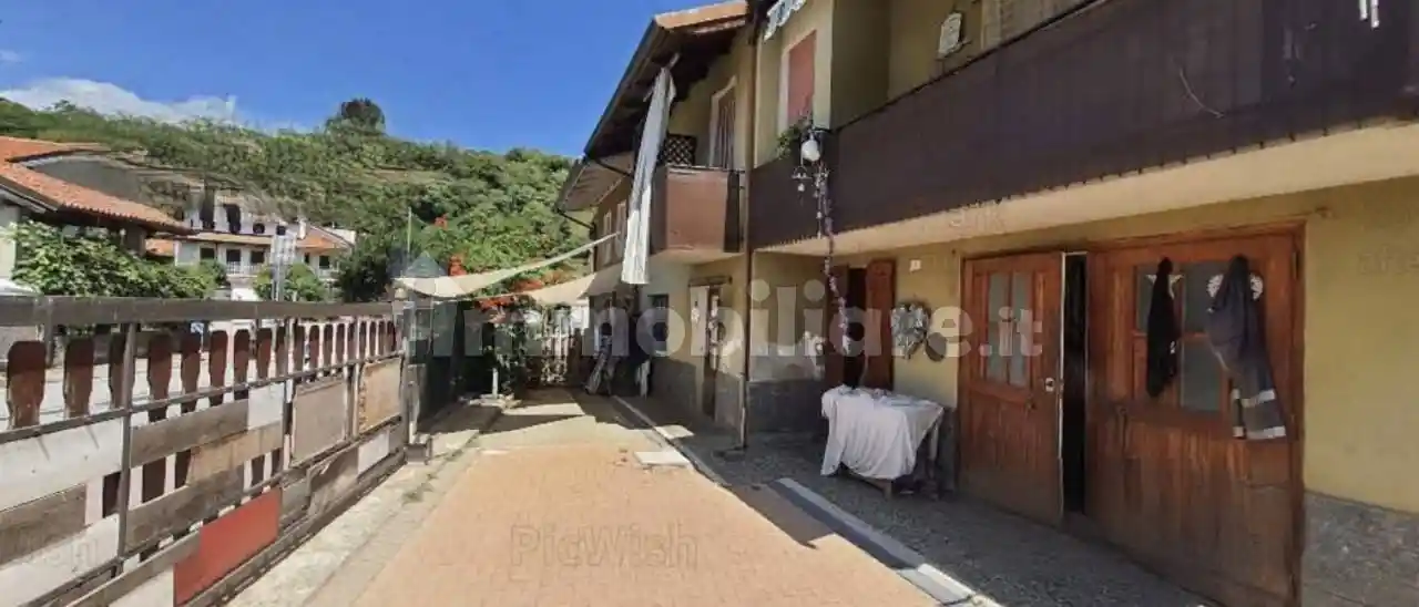 Villetta a schiera in vendita a Zimone