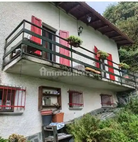 Appartamento in vendita a Laveno-Mombello