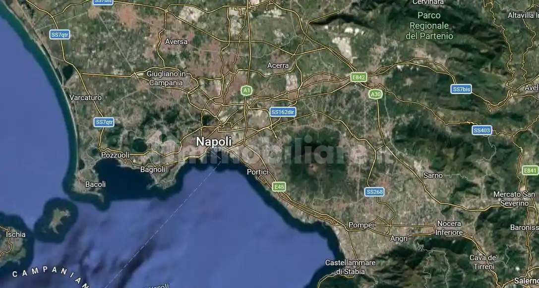 Appartamento in vendita a Napoli