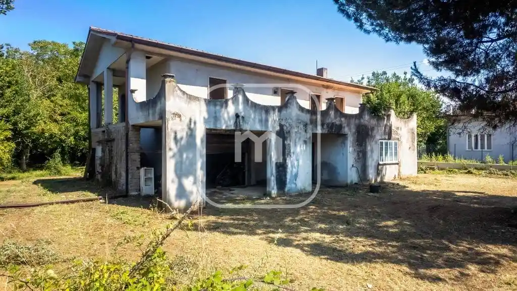 Appartamento in vendita a Cave