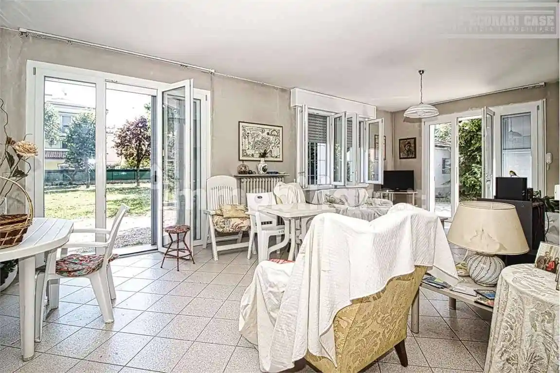 Appartamento in vendita a Modena