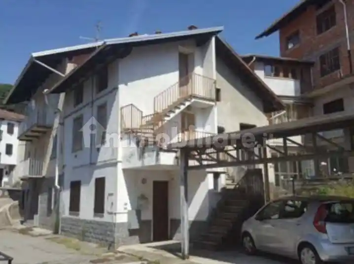 Casa indipendente in vendita a Valdilana