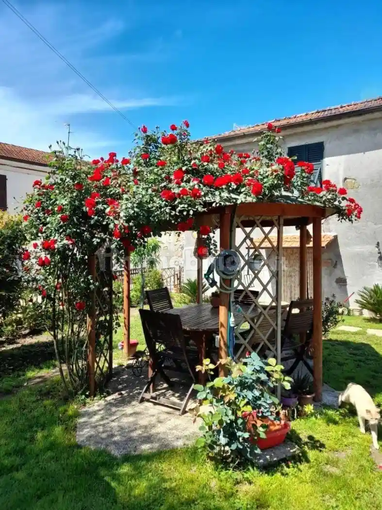 Rustico - Casale in vendita a Castelnuovo Magra