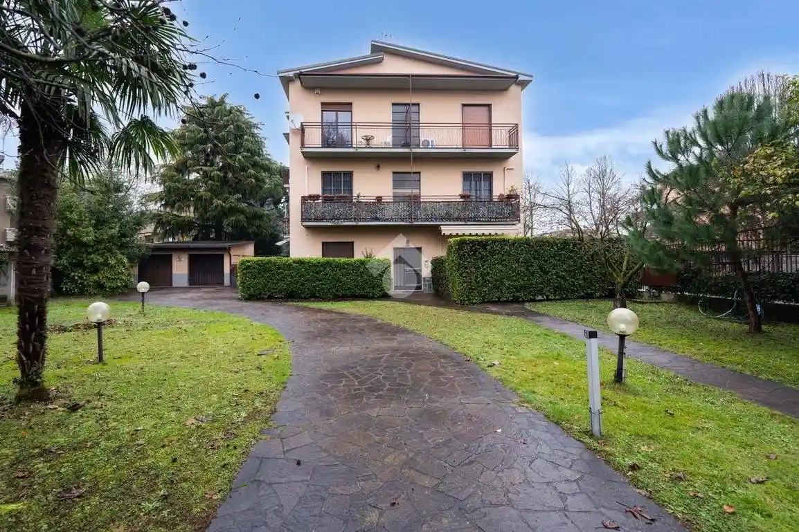 Appartamento in vendita a Vedano al Lambro