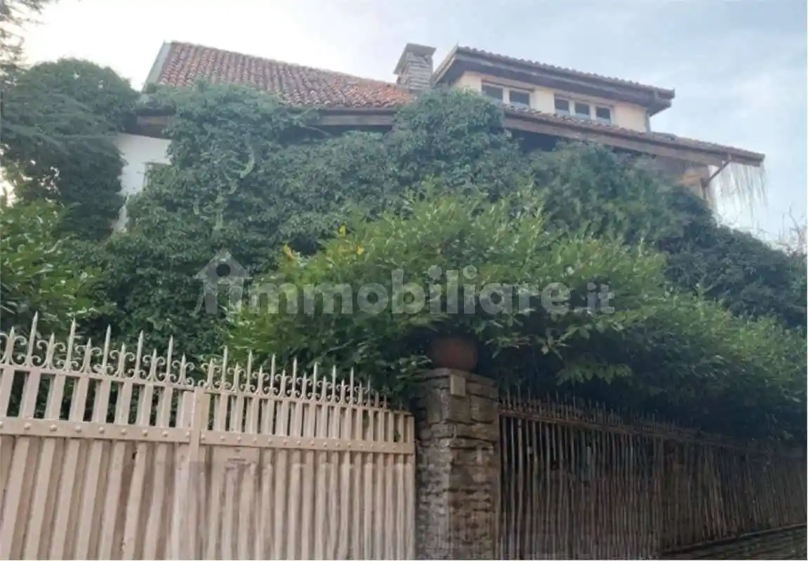 Villa in vendita a Asti