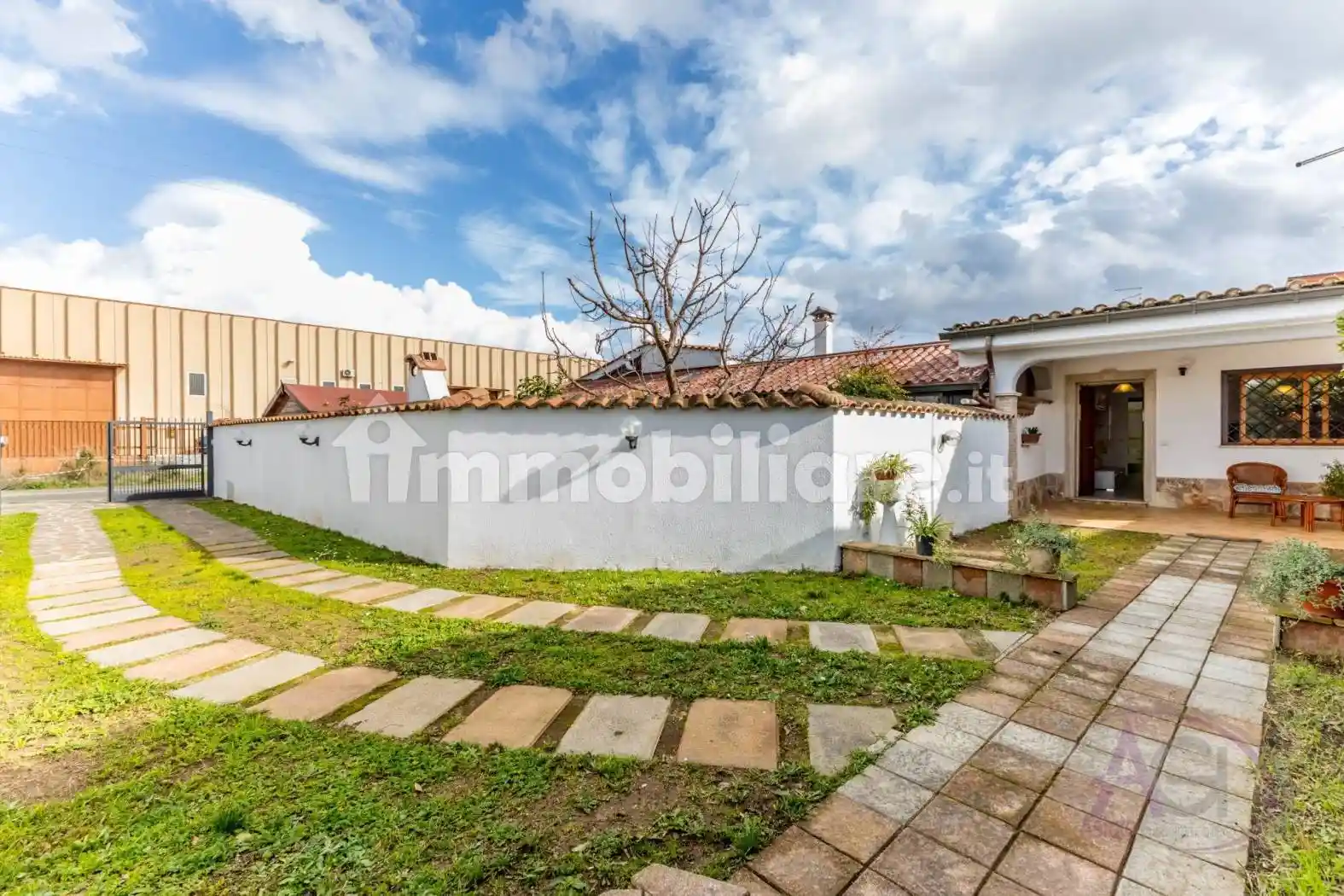 Villetta a schiera in vendita a Pomezia