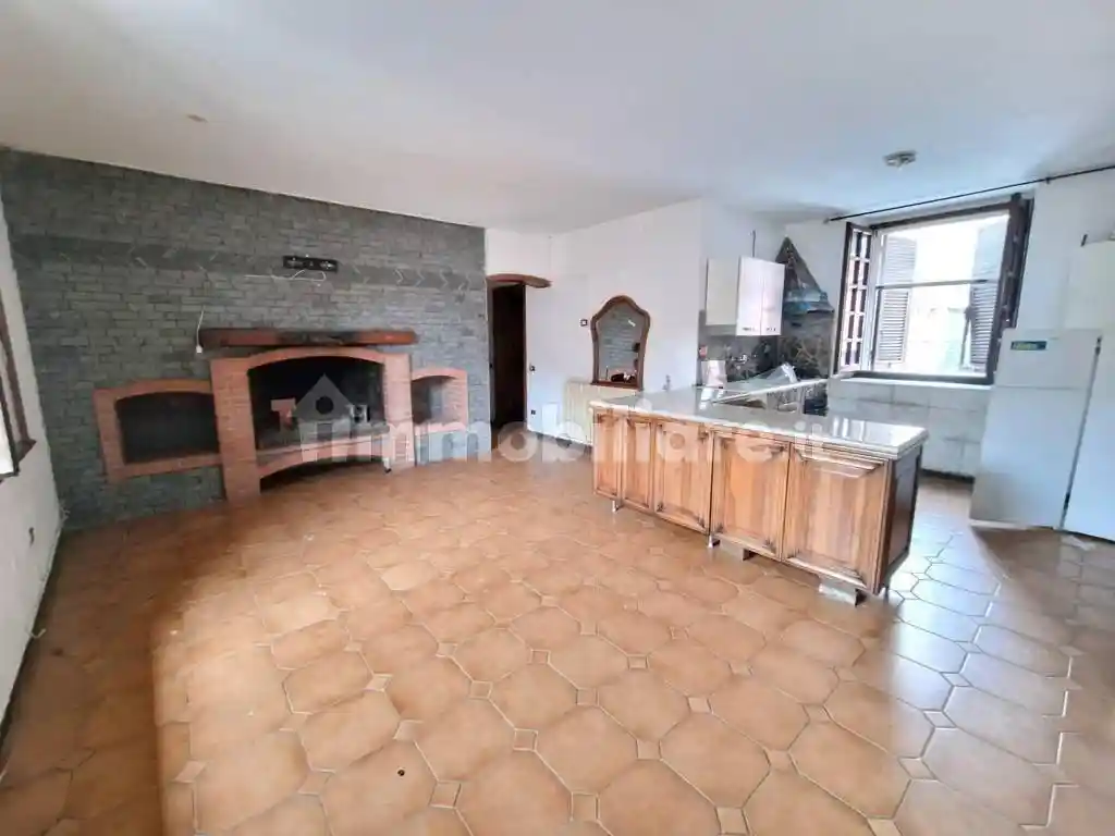 Casa indipendente in vendita a Carrara