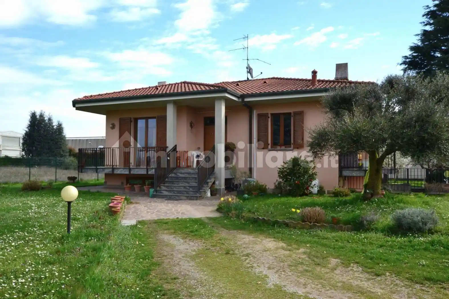 Villa in vendita a Bernareggio