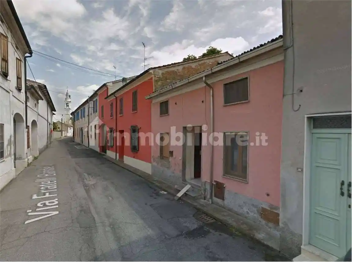 Casa indipendente in vendita a Rivarolo del Re ed Uniti