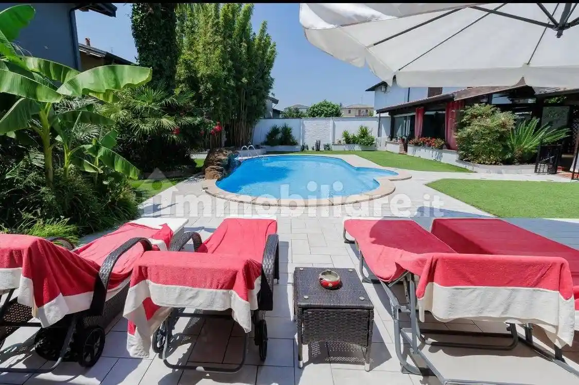 Villa in vendita a Corsico