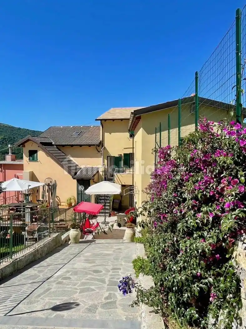 Casa indipendente in vendita a Genova