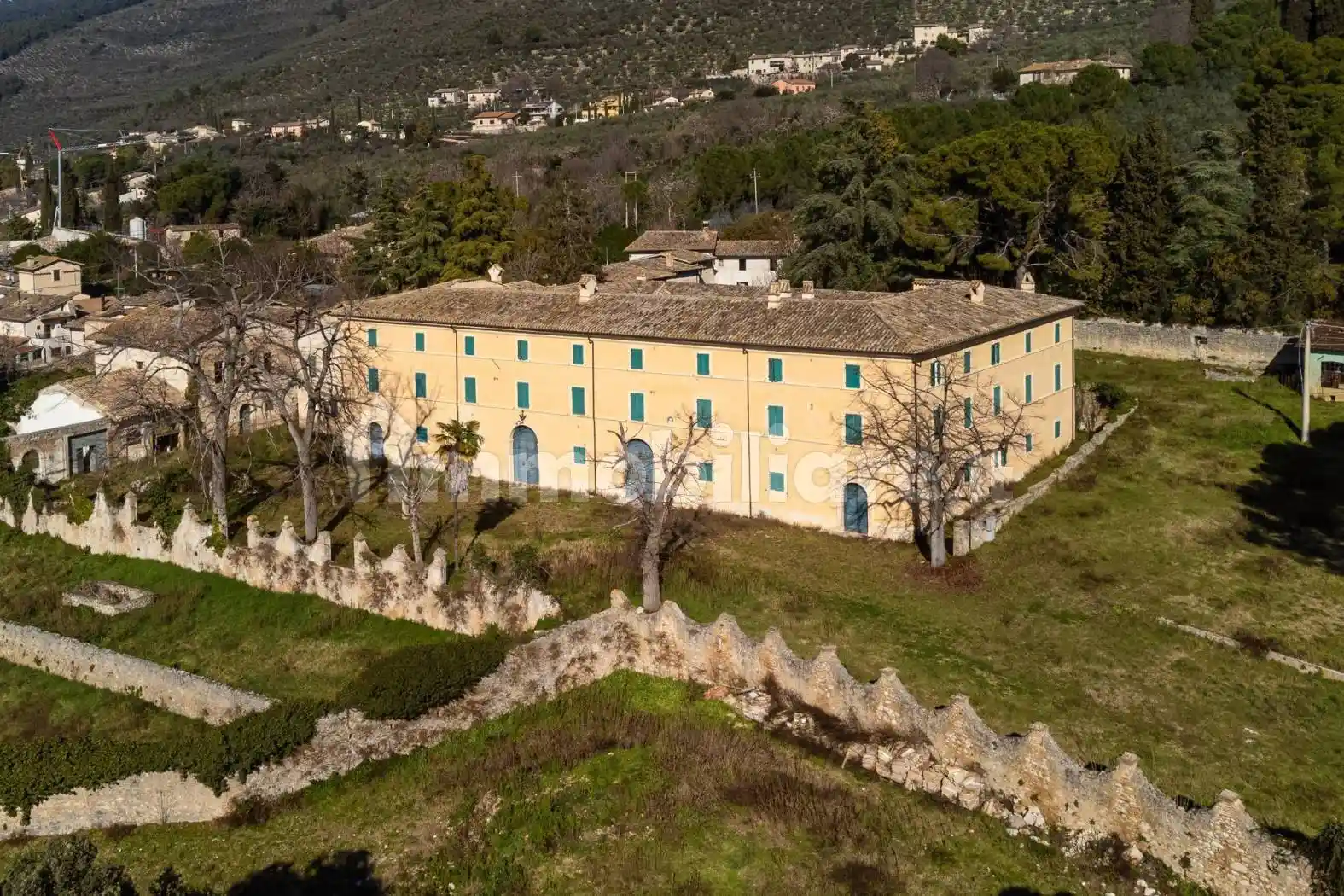 Villa in vendita a Campello sul Clitunno
