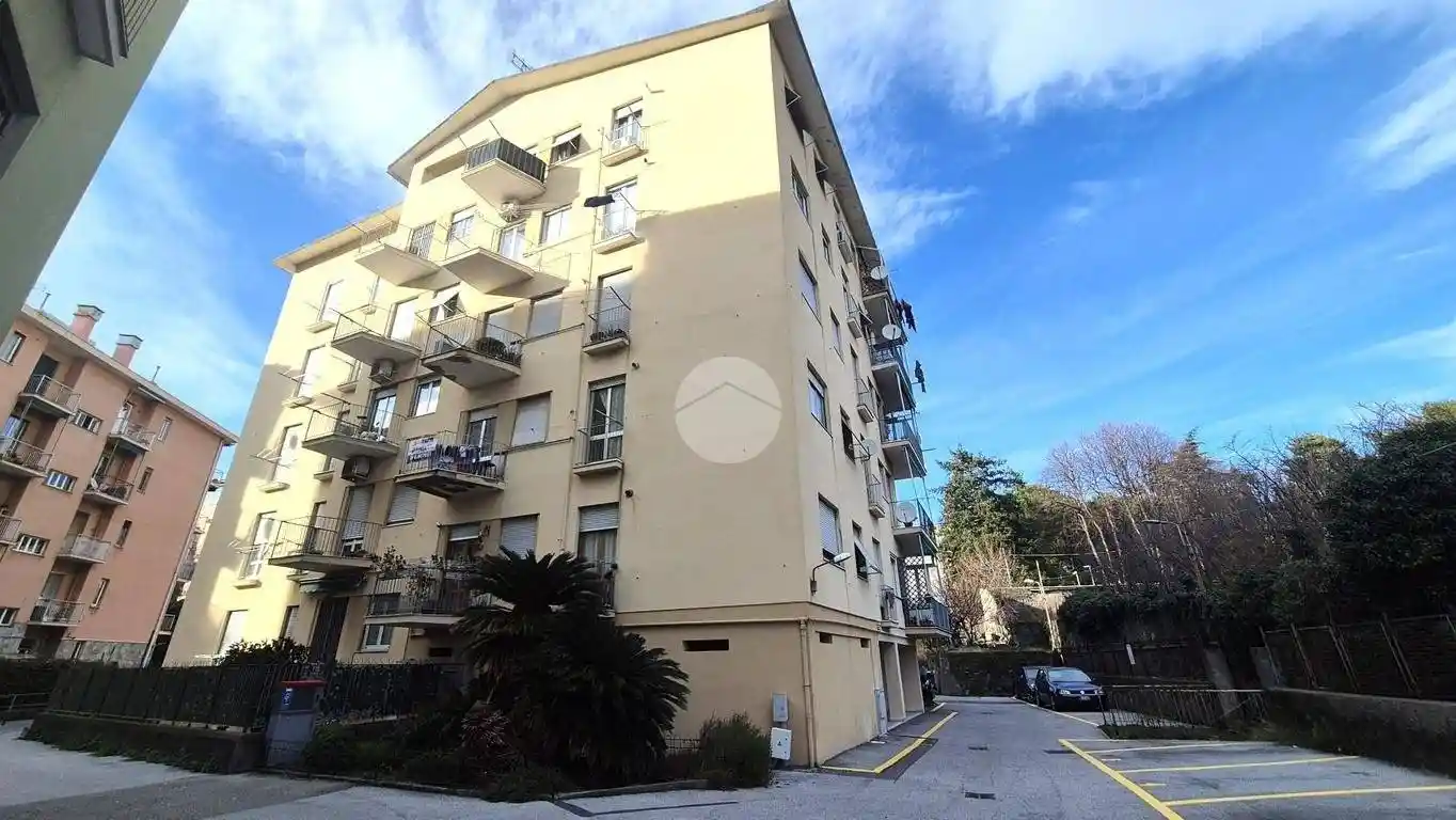 Appartamento in vendita a Genova