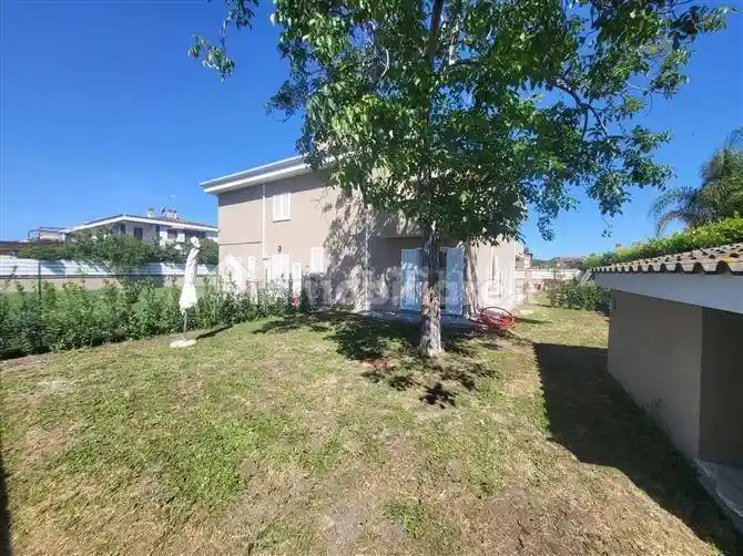 Villa in vendita a Roma