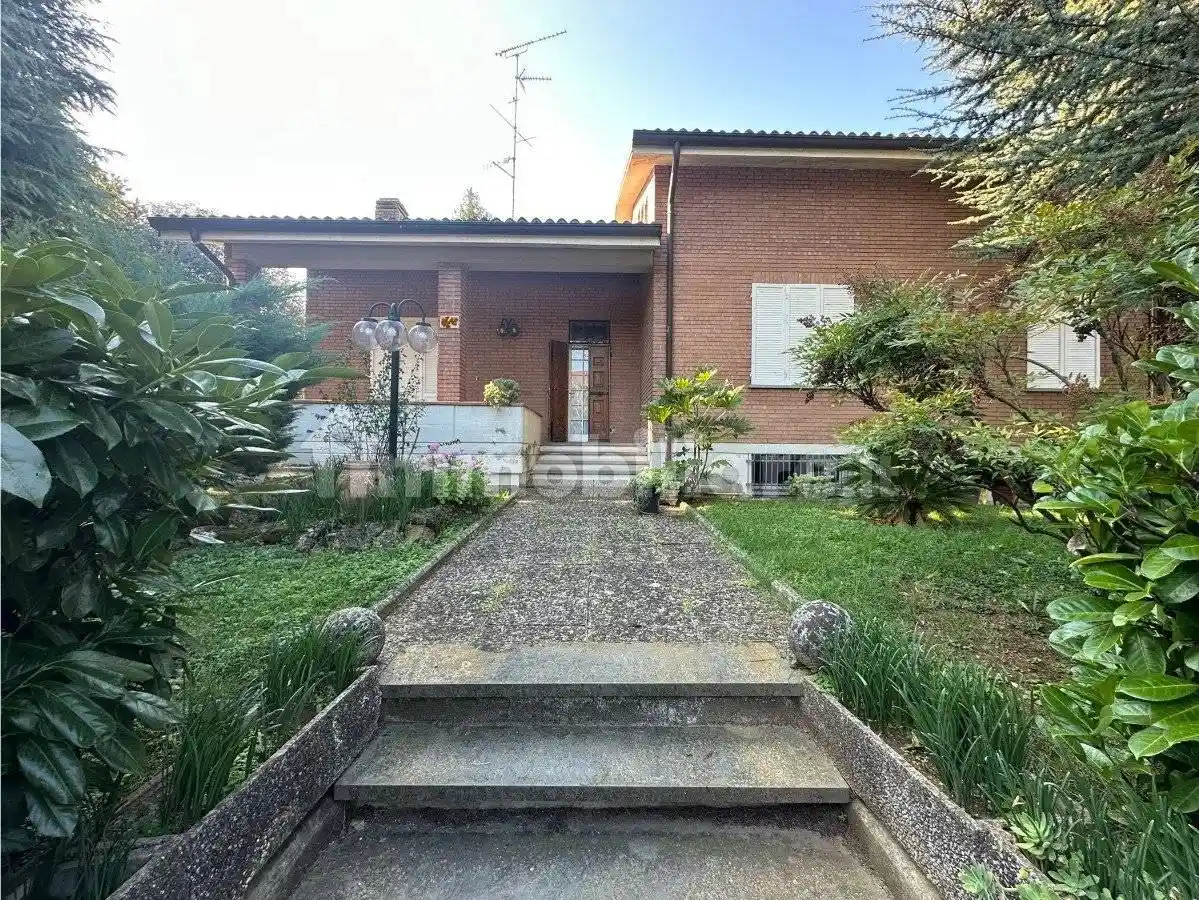 Villa in vendita a Bibbiano