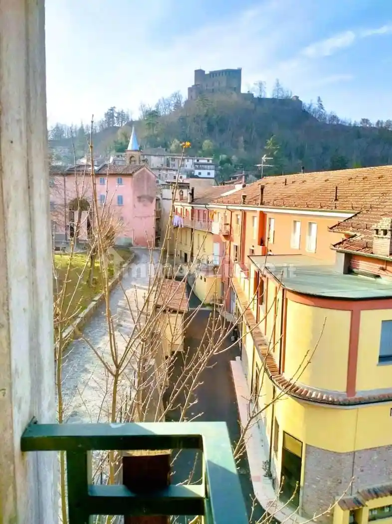 Appartamento in vendita a Zavattarello