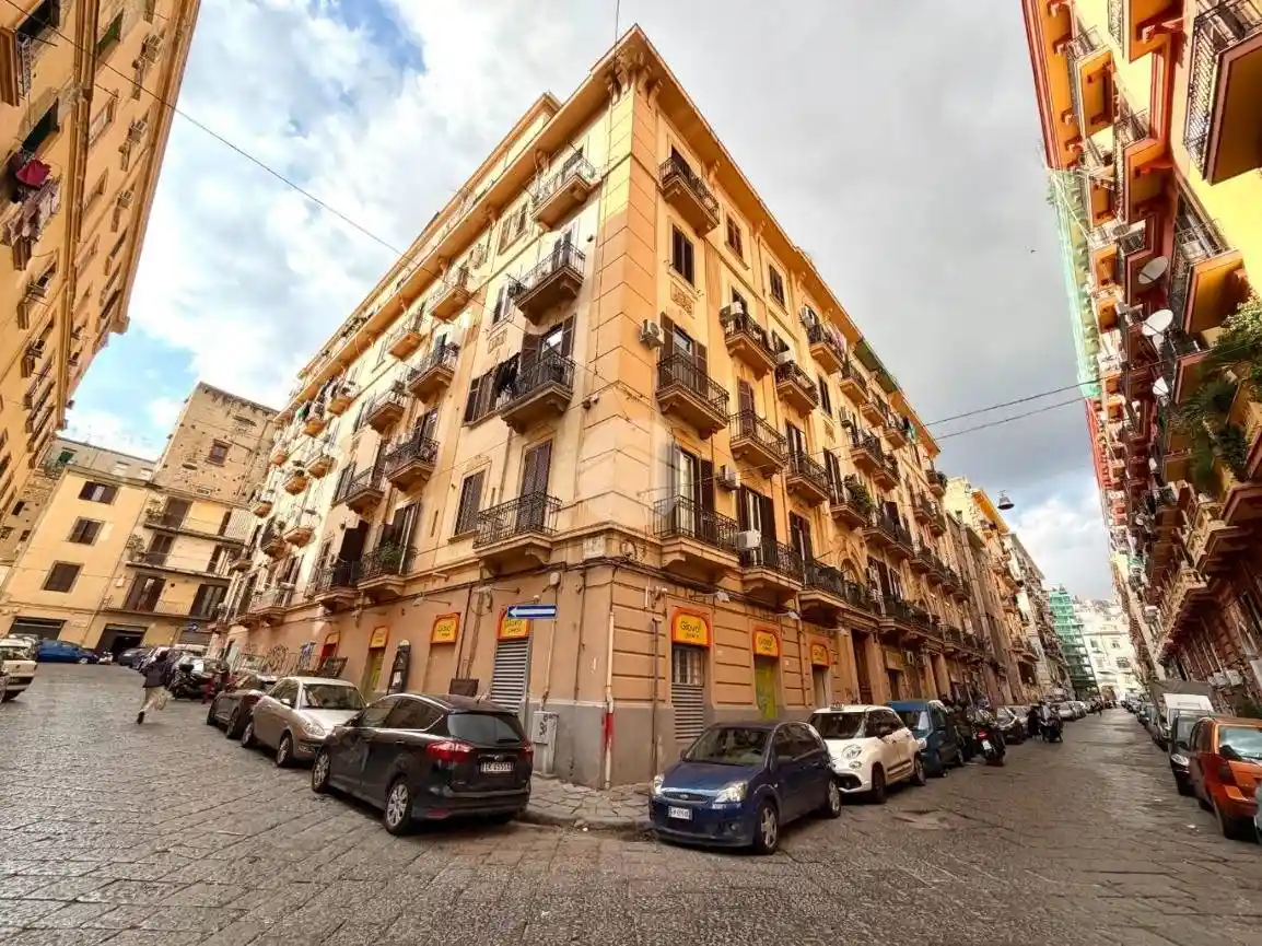 Appartamento in vendita a Napoli