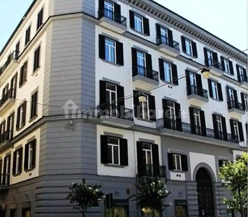 Appartamento in vendita a Napoli
