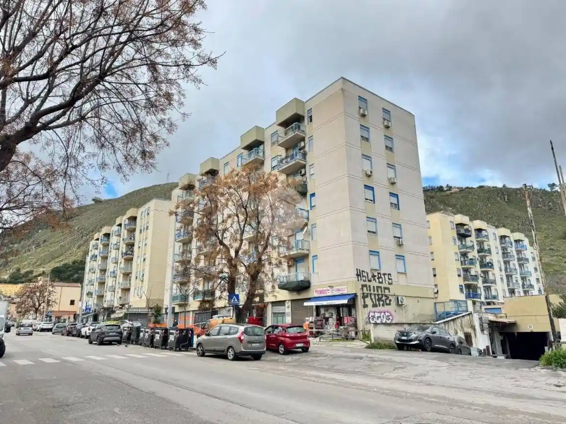 Appartamento in vendita a Palermo