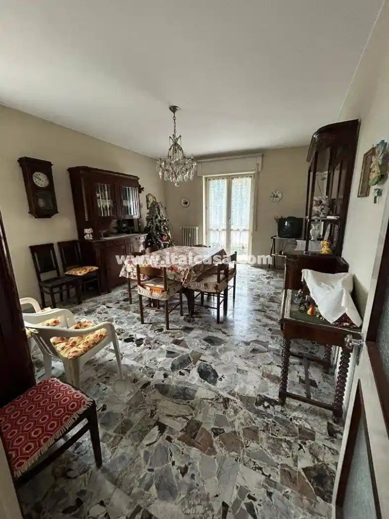 Appartamento in vendita a Erba