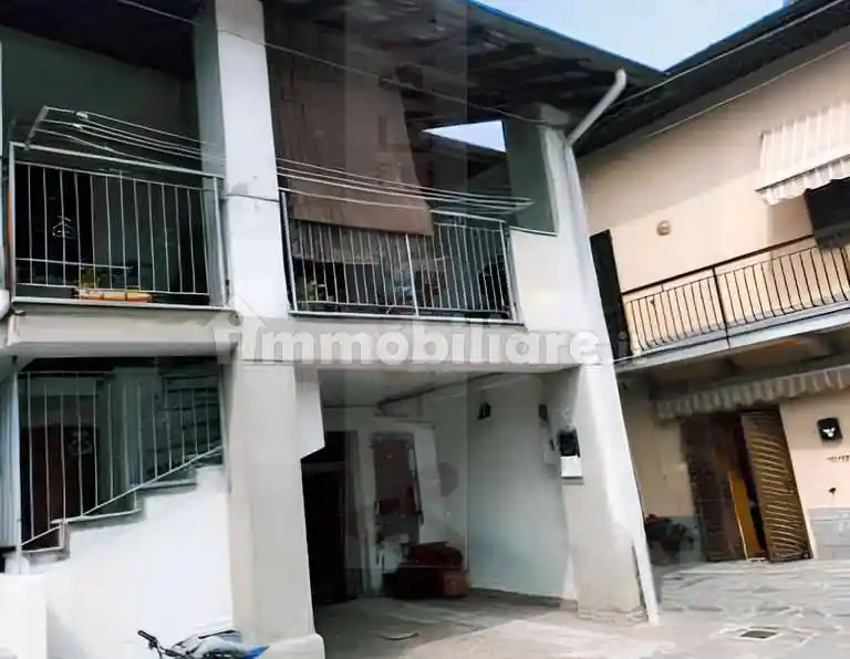 Appartamento in vendita a Biandronno