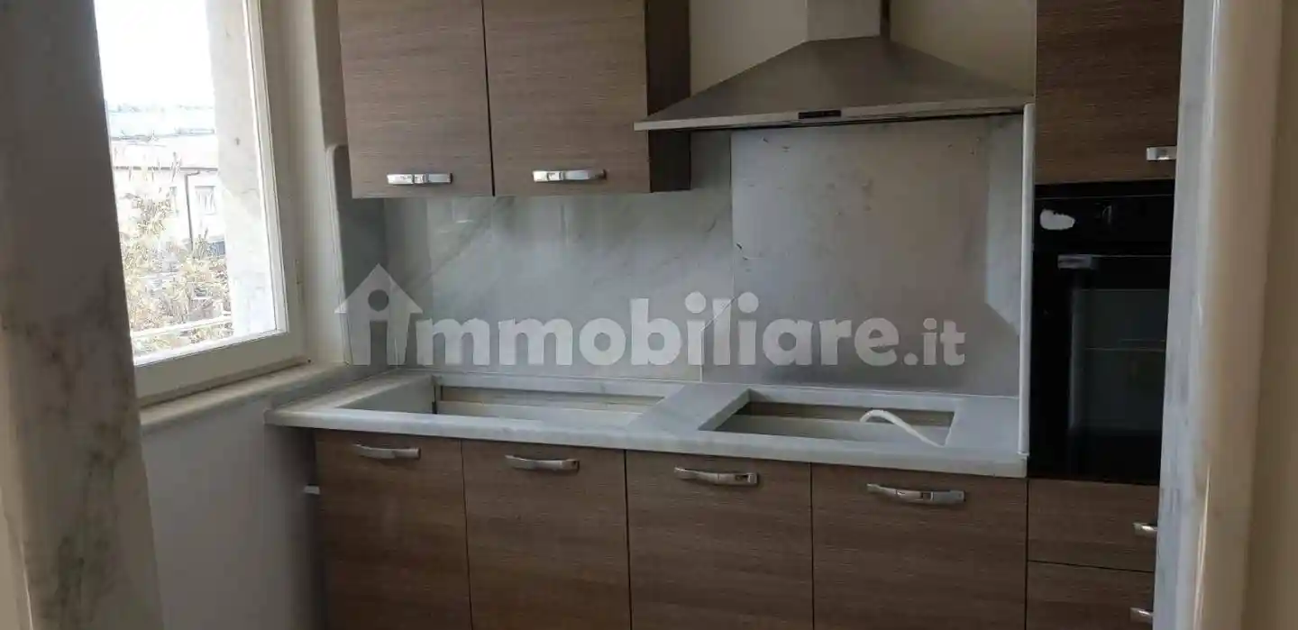 Appartamento in affitto a Carrara