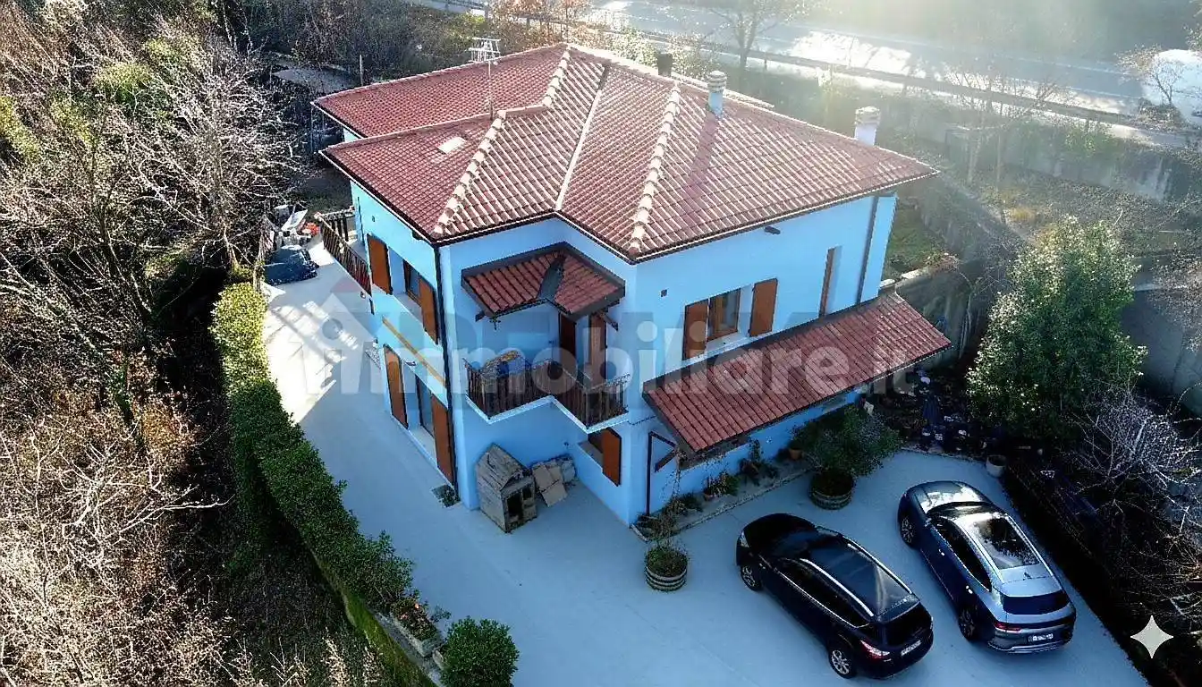 Casa indipendente in vendita a Pianico