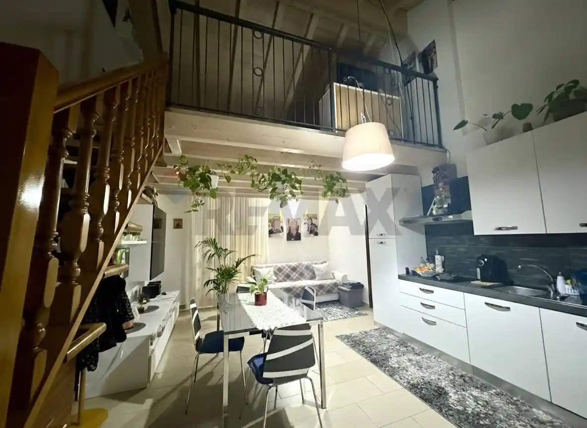 Appartamento in vendita a Caronno Pertusella