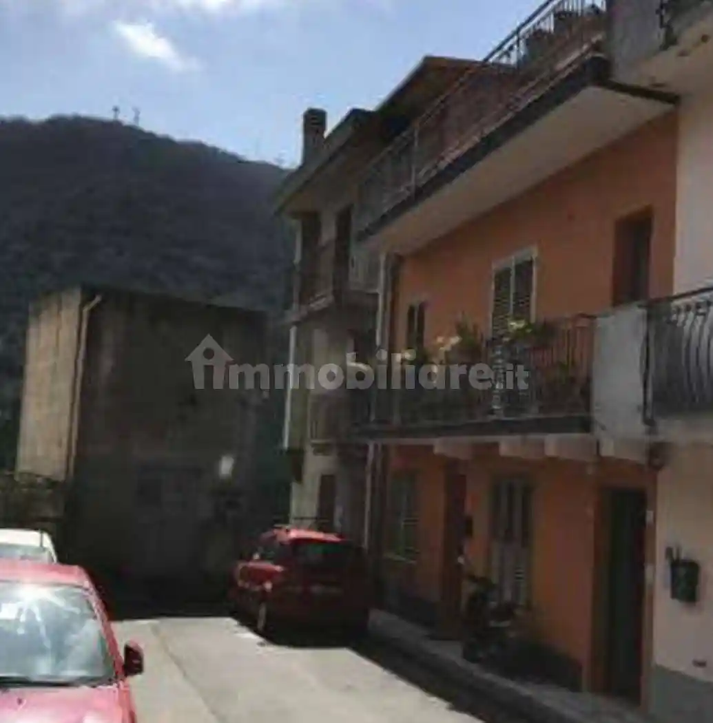 Casa indipendente in vendita a Mandanici