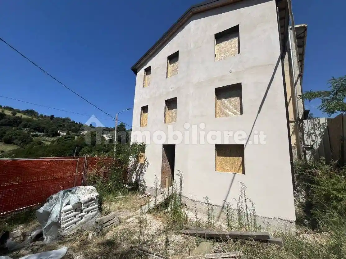 Palazzo - Stabile in vendita a Bologna
