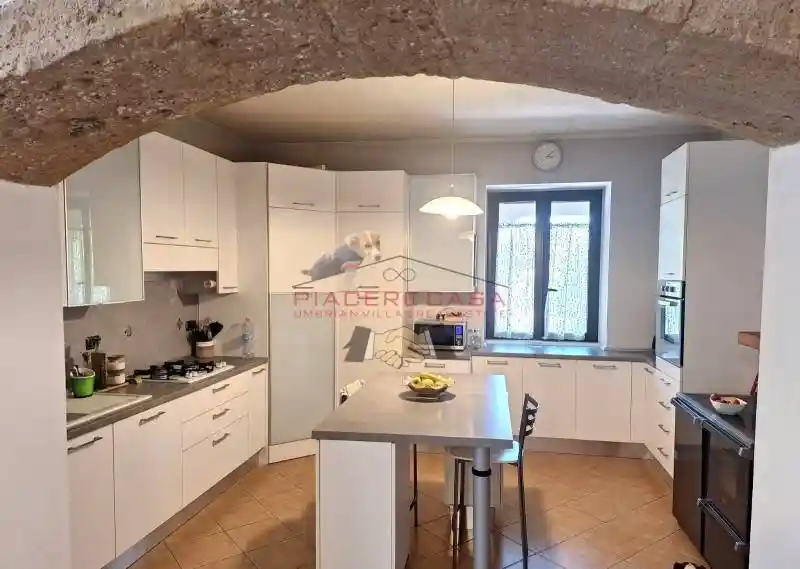 Casa indipendente in vendita a Orvieto