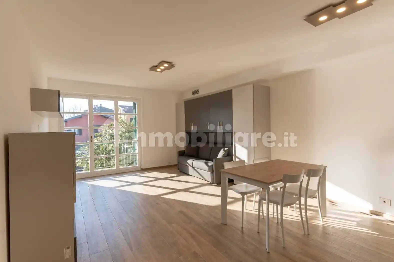 Appartamento in affitto a Colico