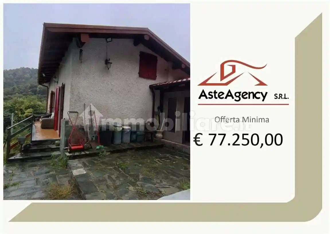 Casa indipendente in vendita a Laveno-Mombello