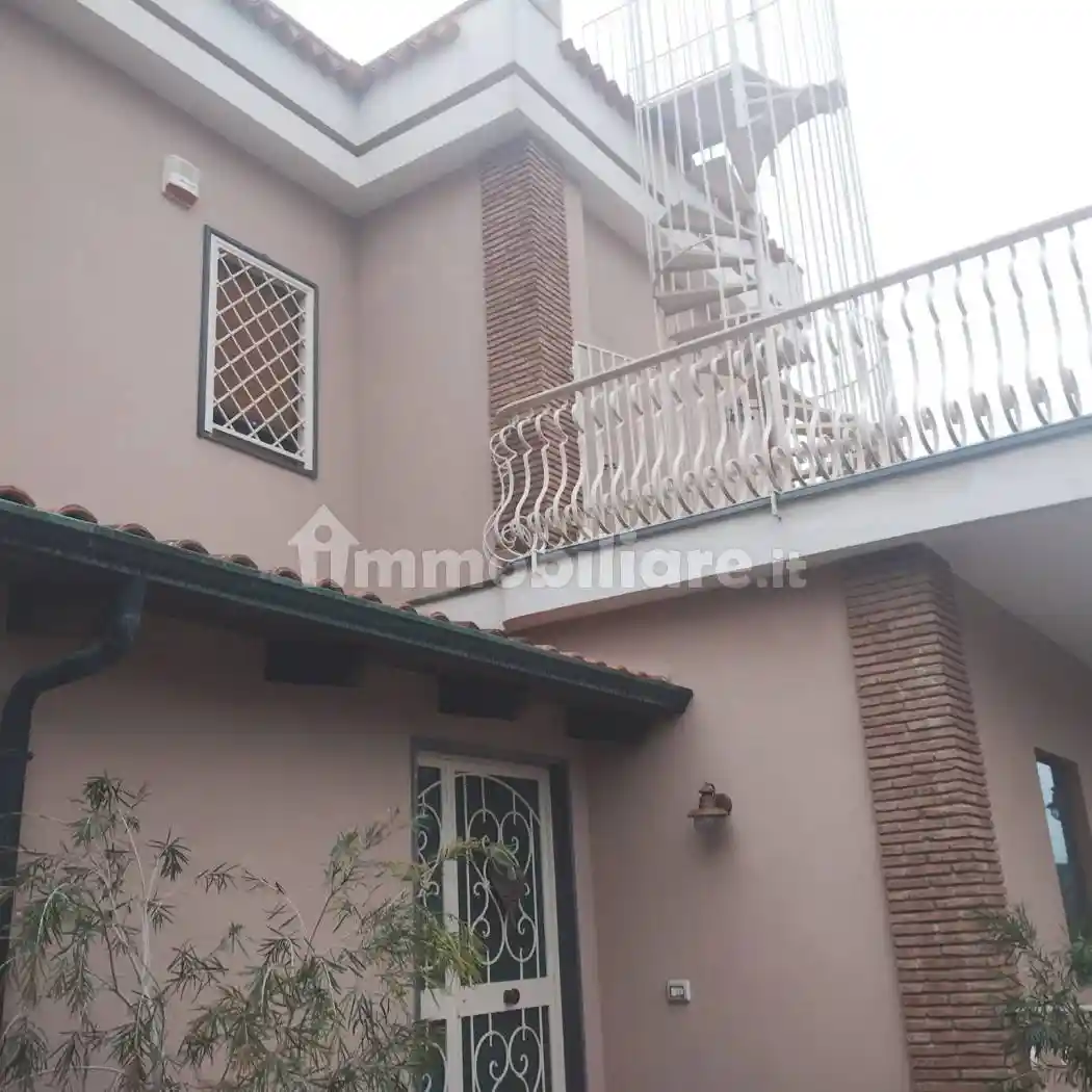 Villa in affitto a Pozzuoli