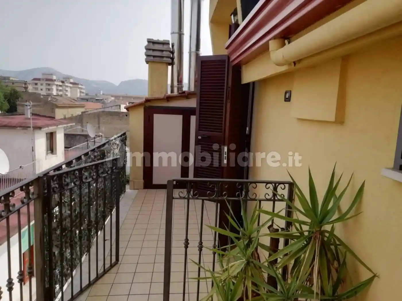 Palazzo - Edificio in affitto a Caserta