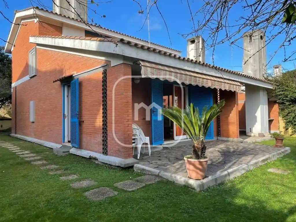 Villa in vendita a Ardea