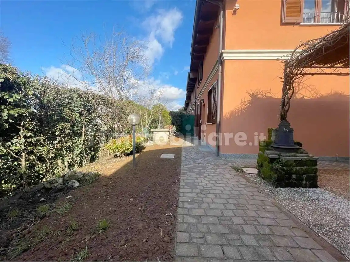 Villetta a schiera in vendita a Guanzate