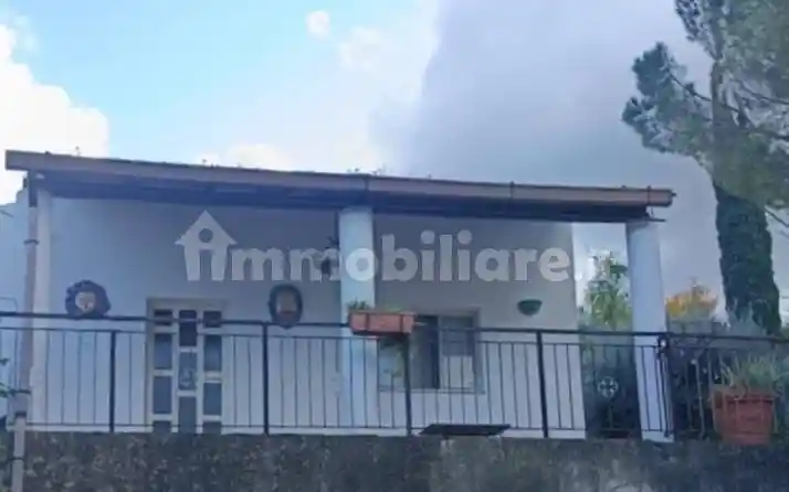 Casa indipendente in vendita a Gualtieri Sicaminò