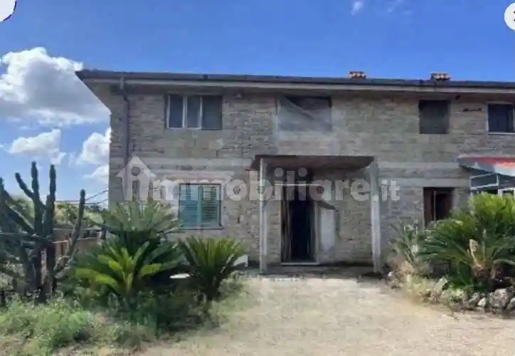 Villa in vendita a Lanuvio