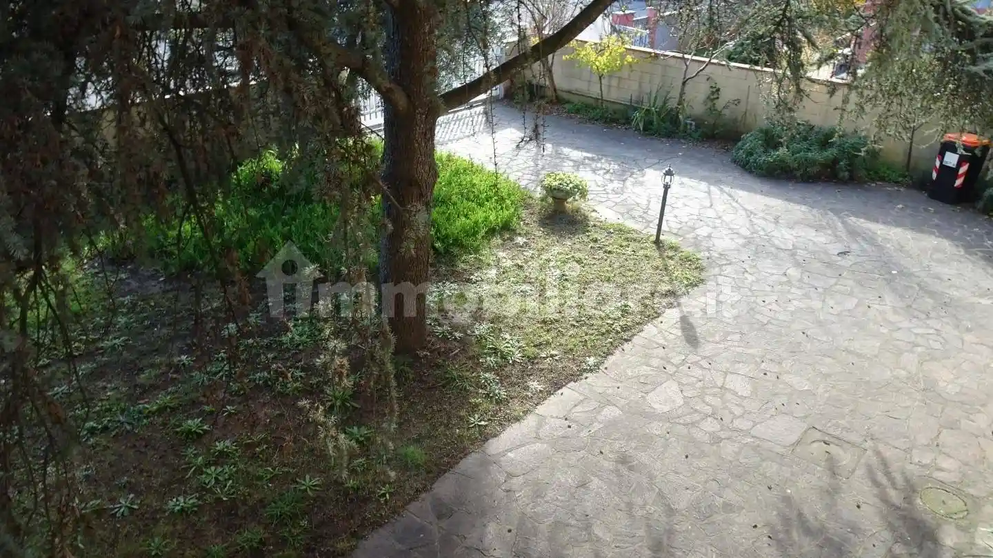 Villa in vendita a Cascina