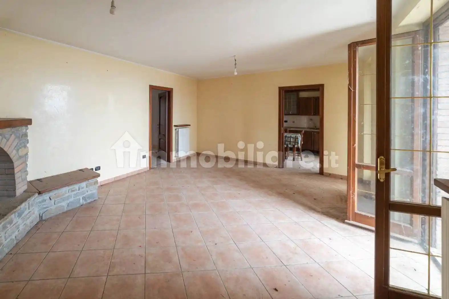 Appartamento in vendita a Vetto