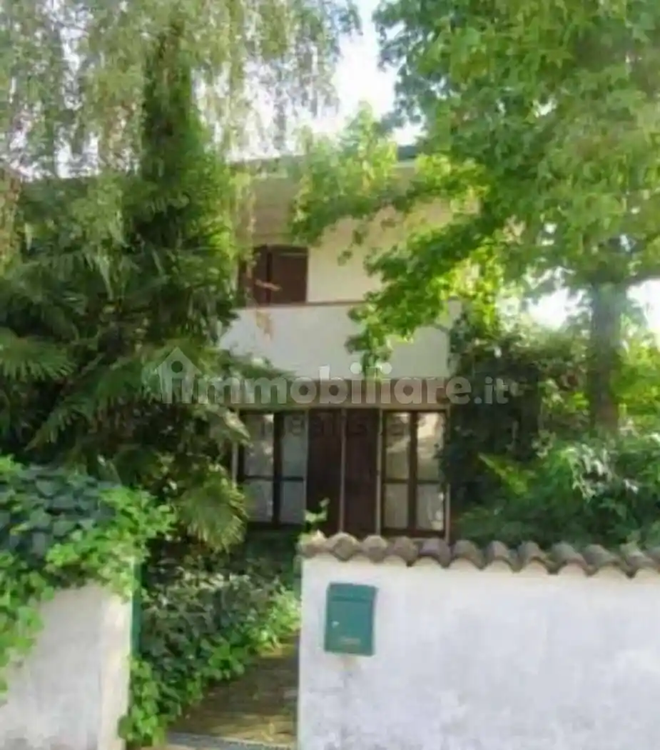 Villa in vendita a Curtatone