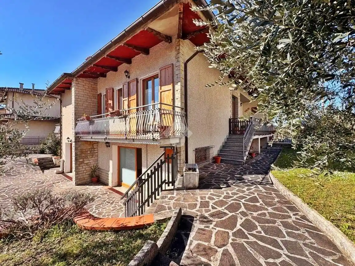 Casa indipendente in vendita a Gualdo Tadino