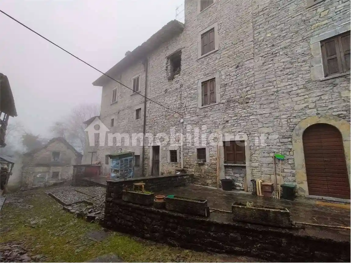 Rustico - Casale in vendita a Sant'Omobono Terme