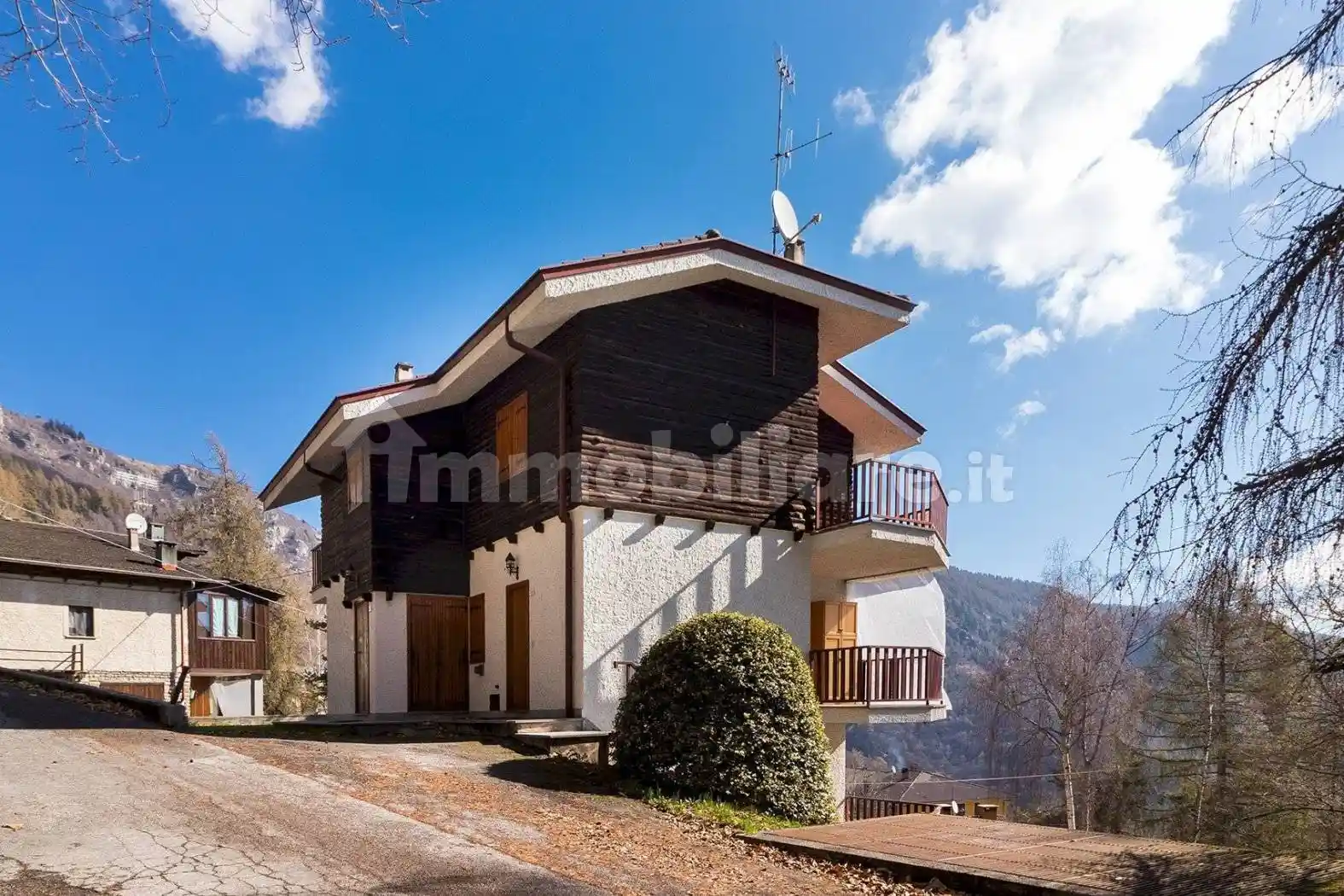 Appartamento in vendita a Roccabruna