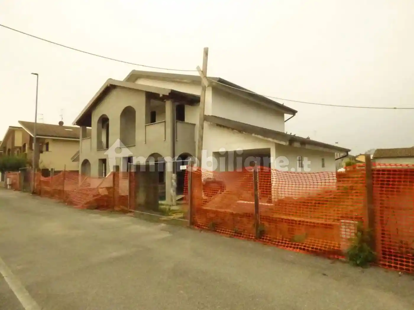 Villa in vendita a Borgolavezzaro