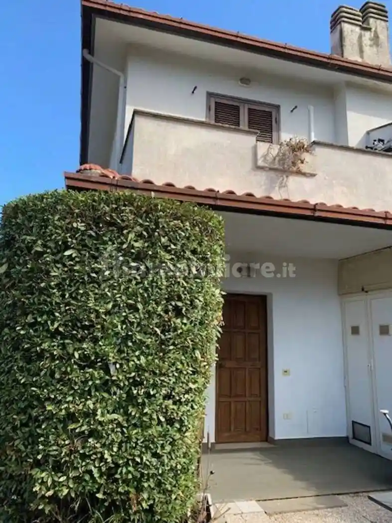 Villa in vendita a Manziana