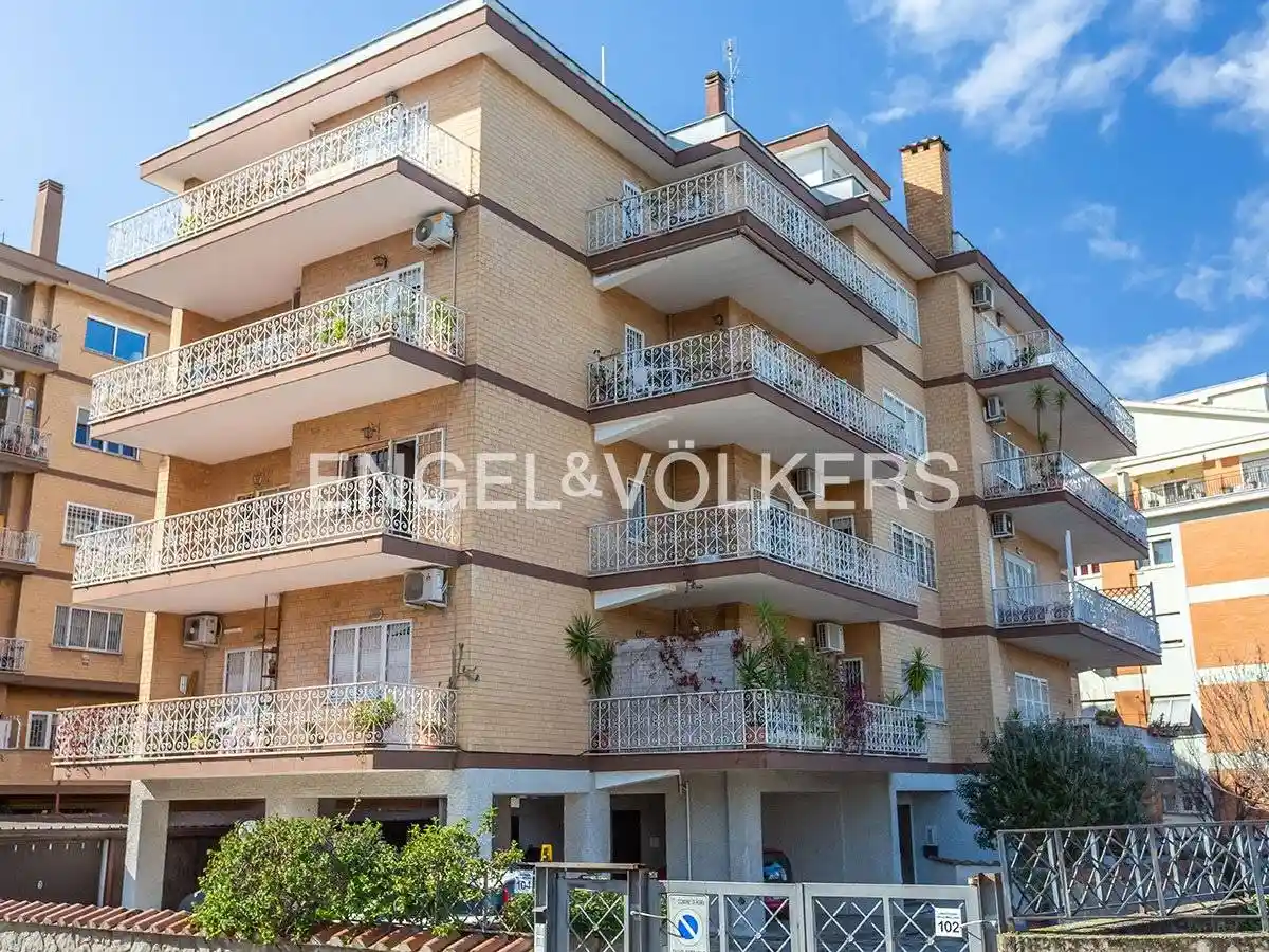 Appartamento in vendita a Roma