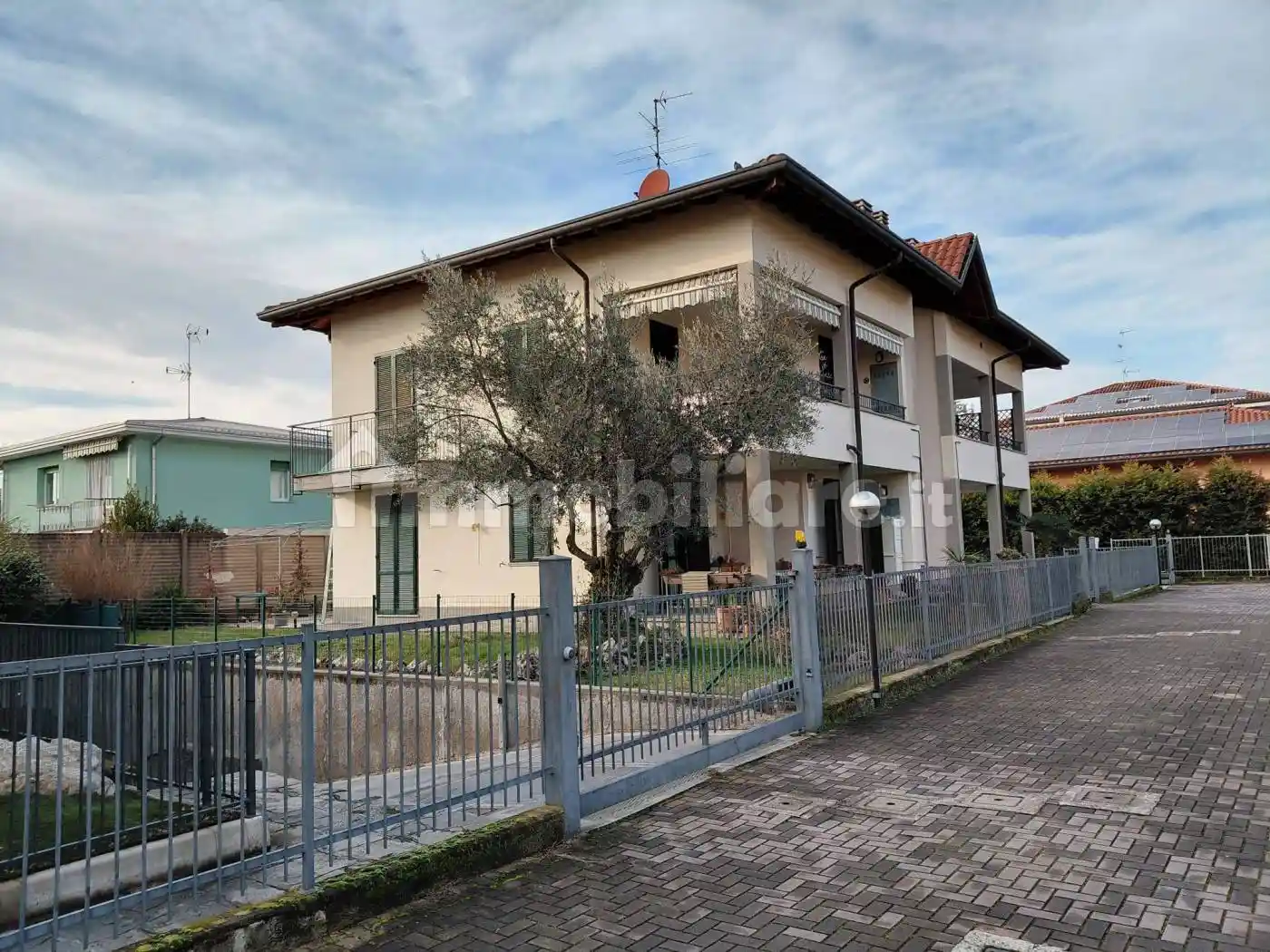 Appartamento in vendita a Dairago